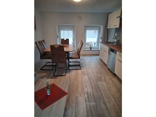Wohnzimmer und Küchenzeile