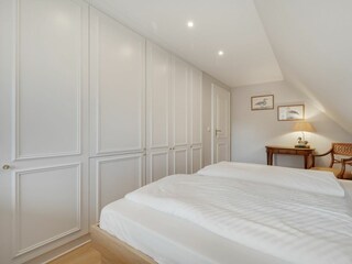 Doppelschlafzimmer (180x200 cm) im OG