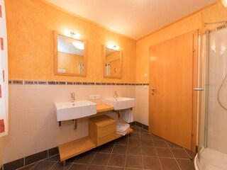 ferienwohnung-leogang-2-Dusche