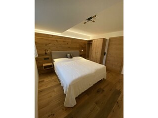 Schlafzimmer mit Boxspringbetten