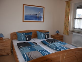 2. Schlafzimmer