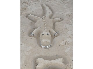 Sandburgen oder mit den Kindern Sandskulpturen bauen