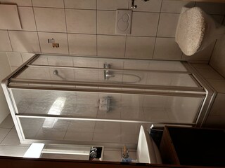 Badezimmer - DU/WC/Lavabo