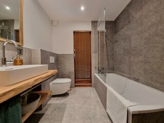 20220818_082801_edited