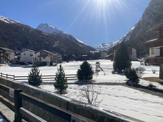 Blick neben Alpin Haus