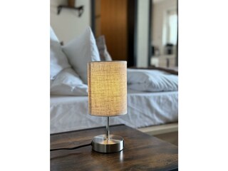 Nachttischlampe mit 2 USB Anchlüssen