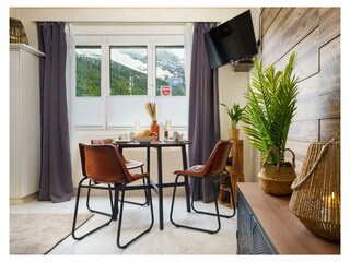 0006__DSC9102-Edit_Falke_BedroomLivingroom_puzzlem