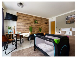 0023__DSC9151-Edit_Falke_BedroomLivingroom_puzzlem