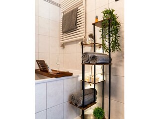 0028__DSC9019_Falke_Bathroom_puzzlemedia.ch Groß