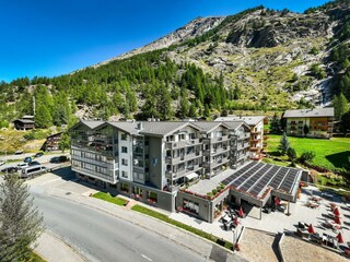 Kristall-Saphir Süd_West_Sommer