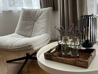 Wohnzimmer_Stuhl_deko