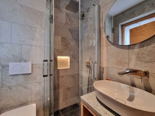 20230403_090623_edited