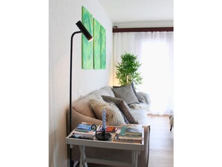 Graues Sofa aus Samtstoff