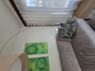 Gemütliches Sofa mit Leselampe