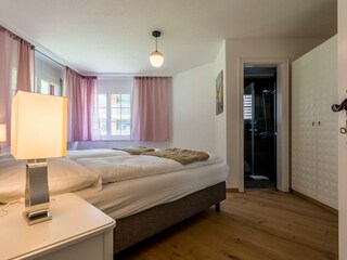 F19_4798-HDR