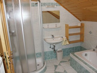 11 Zimmer 4 Badezimmer (1)