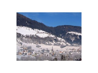 12 Fernperspektive Gemeinde Unternberg im Winter