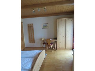 Zimmer 4 (8)
