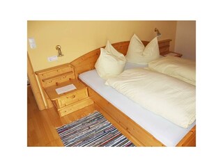 FW 1 (2) Schlafzimmer
