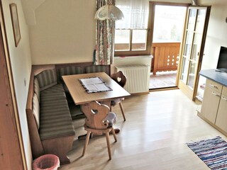 3 Ferienwohnung 2 mit 2 Schlafzimmern Essbereich