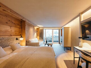 Suite L