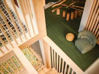 Waldspielhaus Übersicht