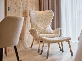 Juniorsuite Sonnenstein Stuhl Detail