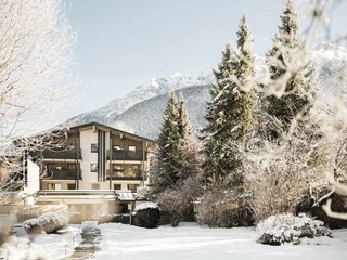 Hotel Außenansicht Winter
