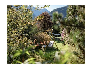 Garten mit Hollywoodschaukel