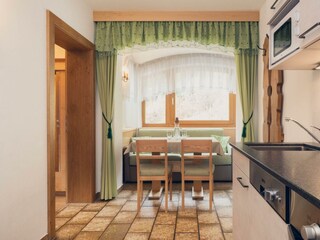 Ladestatthof-Apartment-Almrose-1-Küche-1