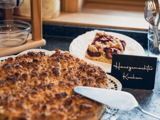 Ladestatthof-Frühstück-Kuchen