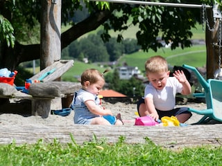 Ladestatthof-Spielplatz-Sandkiste-2