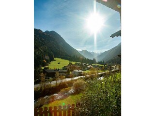 Blick aus dem Garten taleinwärts - Sommer