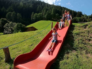 Abenteuerspielplatz für Kinder - RUTSCHE