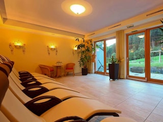 Wellnessoase mit stimmungsvollem Ruheraum