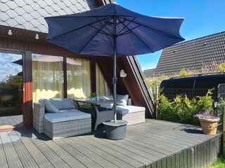 Terrassenberech, Grill, Sonnenschirm