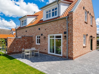 Terrasse und Garten