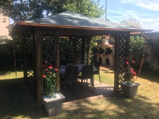 Vakantiehuis Marina di Massa Buitenaudio-opname 3