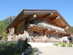 Chalet Naturstammhaus