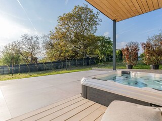 Whirlpool mit Terrasse