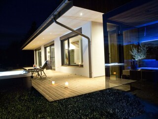 Terasse Pool Sauna Nacht