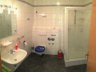 Bad & WC (mit Waschmaschine)