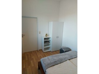 Zimmer 2 Kasten