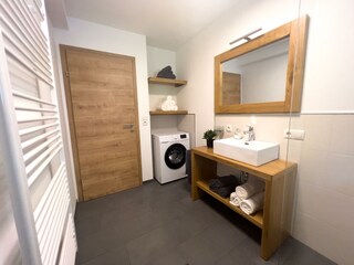 Bad 2 mit Waschmaschine