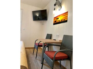 BH Afrika 2 TischSessel