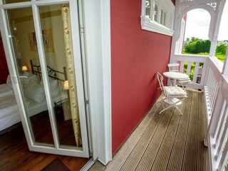 Schlafzimmer und Balkon