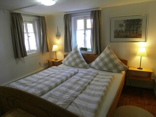 Schlafzimmer 1