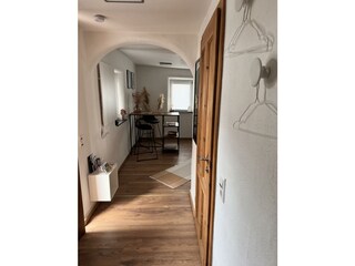 Flur - Blick in die Küche