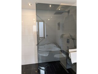 WhatsApp Image 2025-10-08 at 11.49.48 (1)