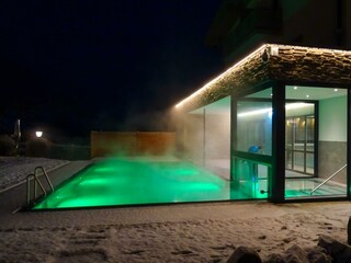 Außenpool Winter Nacht